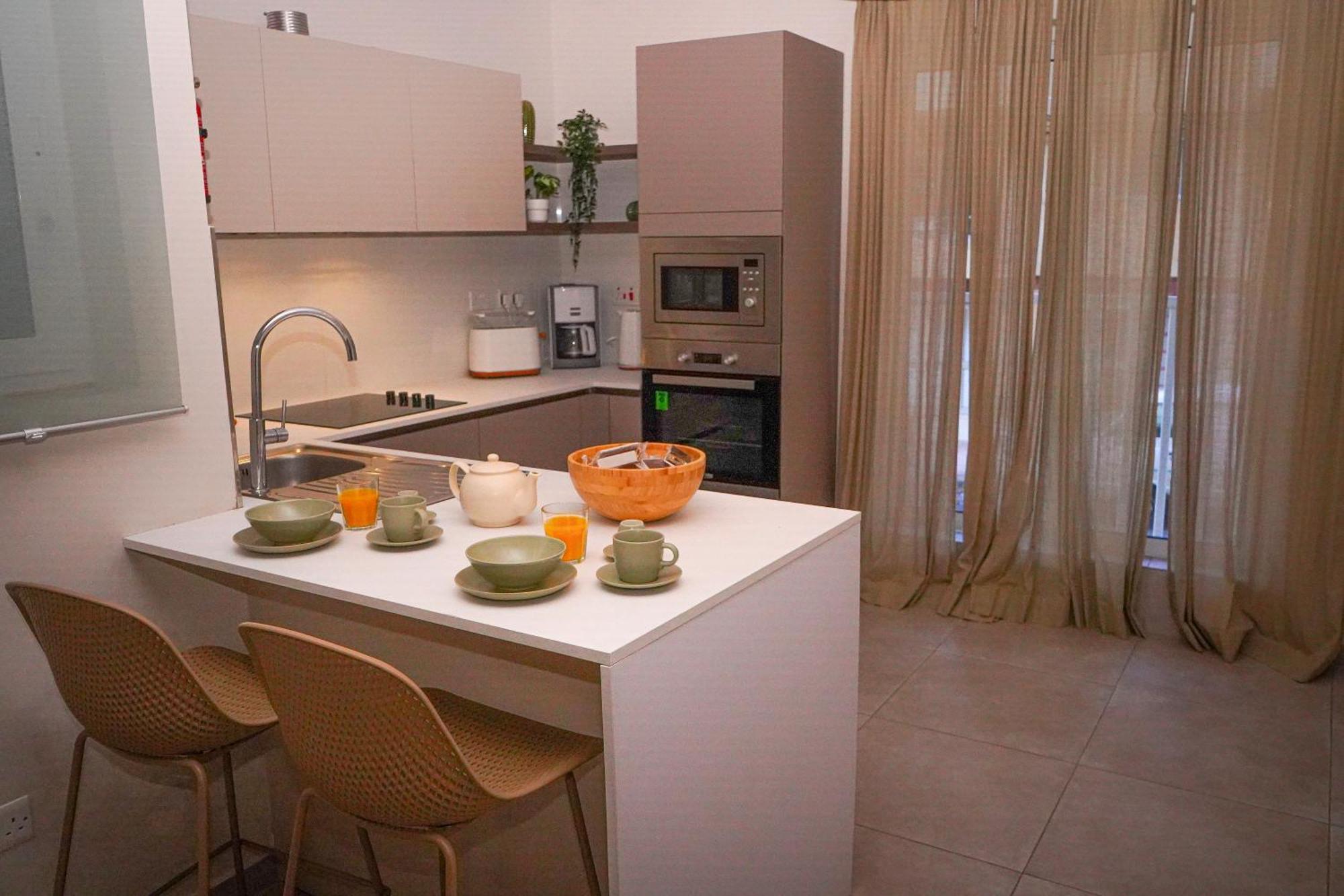 Apartment Lovely Next To Bus Terminus St. Paul's Bay