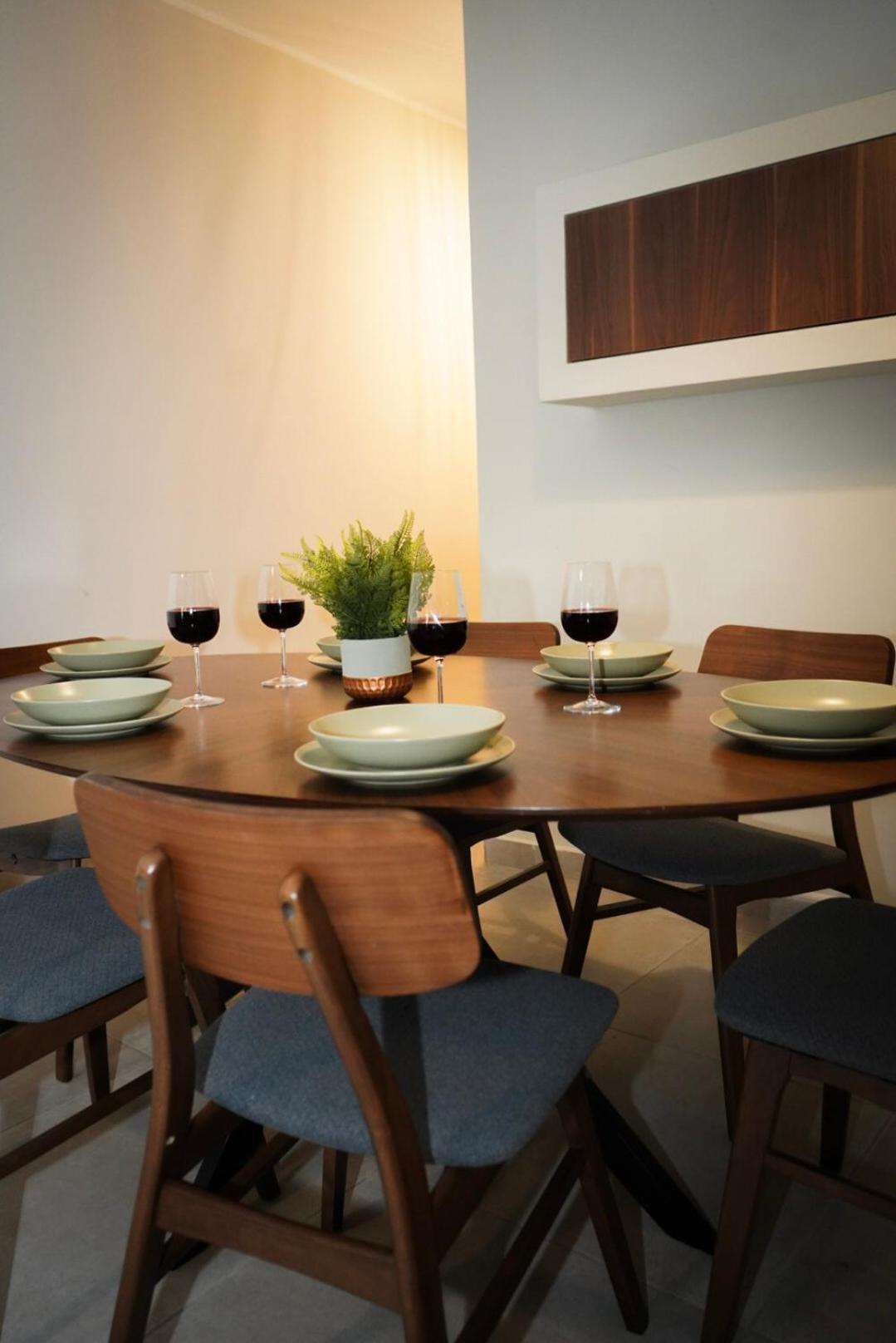 Apartment Lovely Next To Bus Terminus *